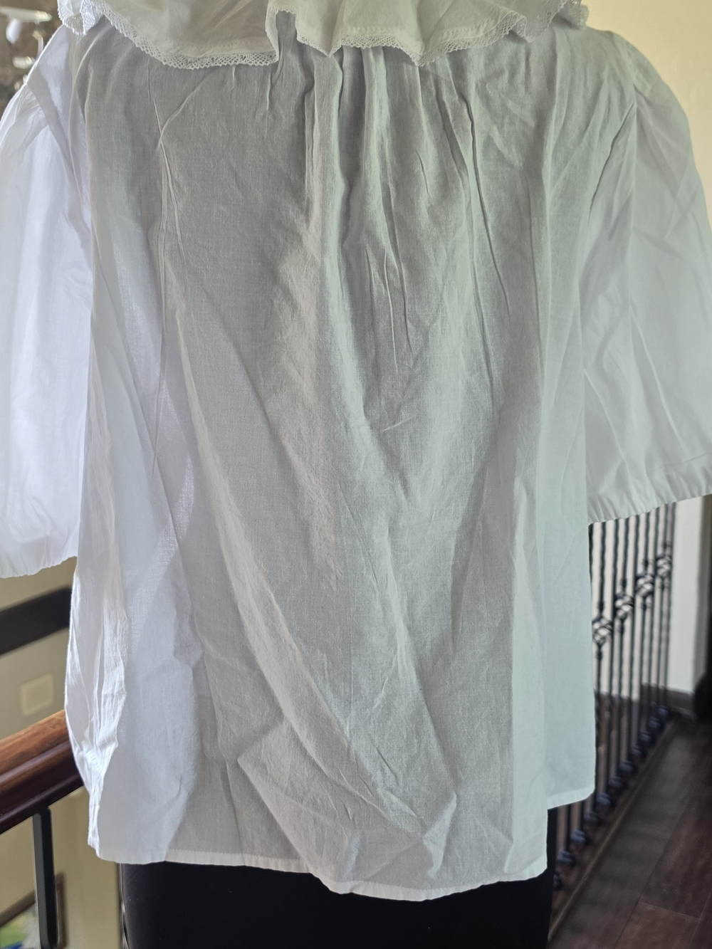 Old Navy White Ruffle V-Neck Button Front Blouse - Picture 3 of 5